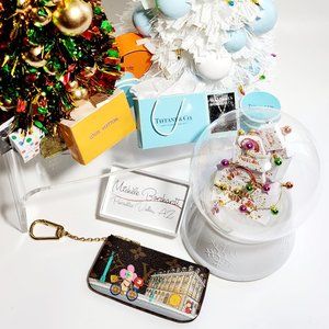 LOUIS VUITTON KEY POUCH